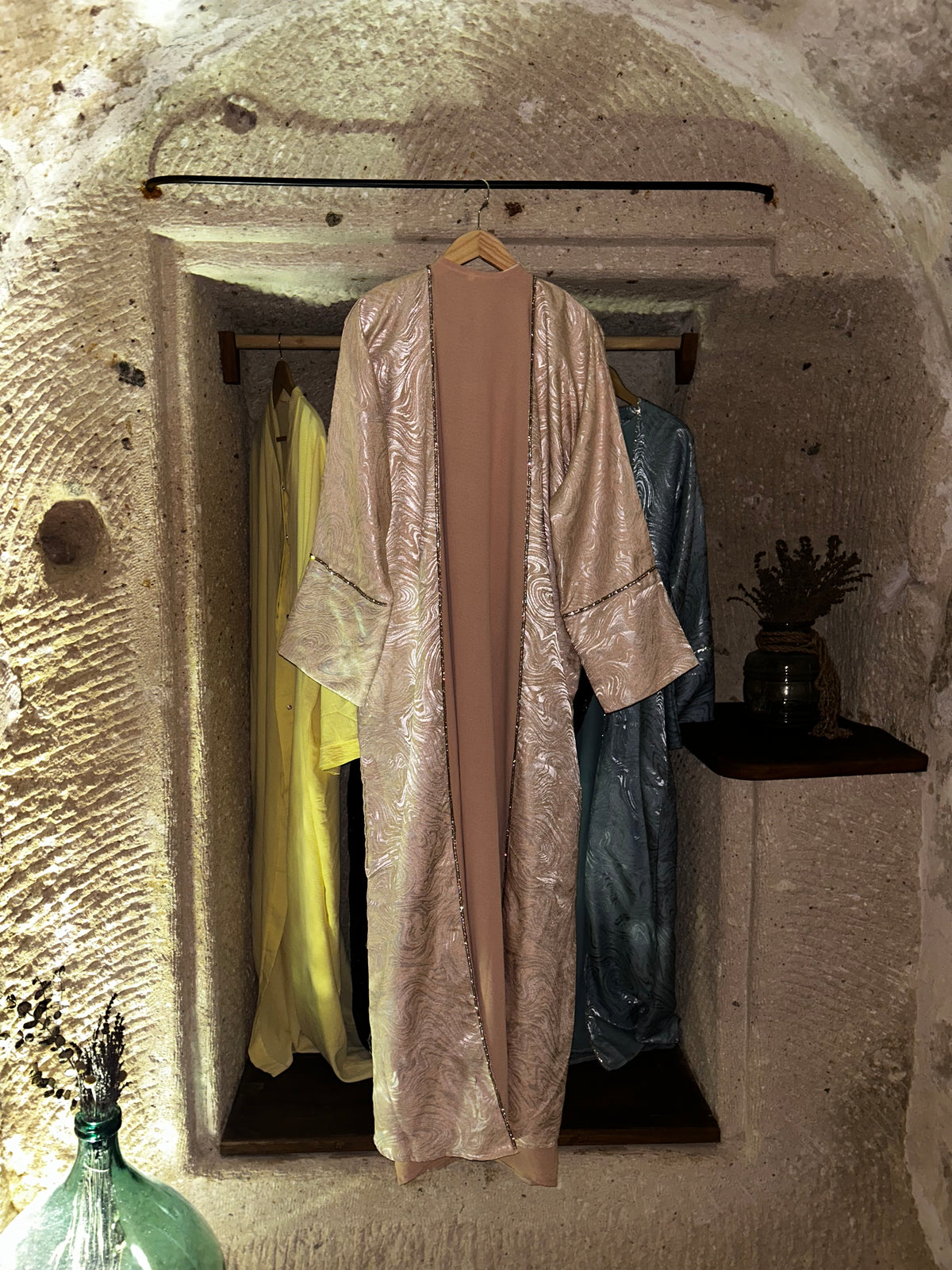 Amira: 3 Piece Majestic Set